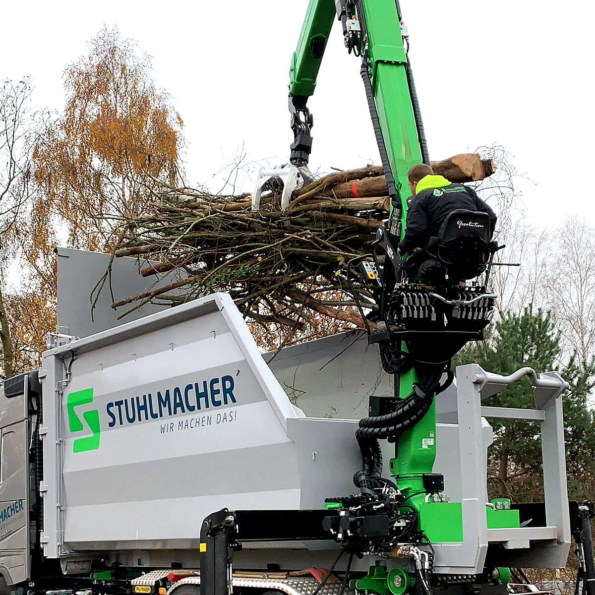 http://LKWs%20für%20Baumtransporte,%20Rodungen%20uvm.